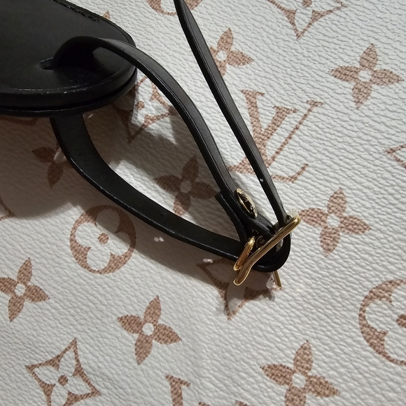 Authentic Louis Vuitton Black Leather Luggage Tag - Picture 4 of 5